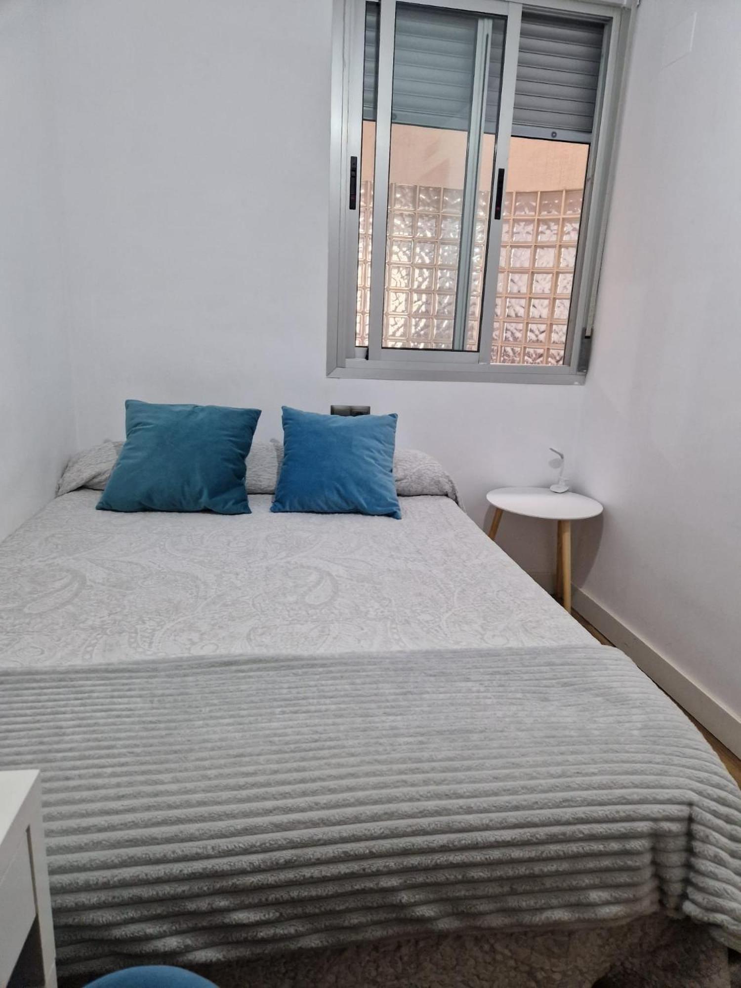 알리칸테 Quarto Com Banheiro Privado Em Apartamento Familiar 아파트 외부 사진